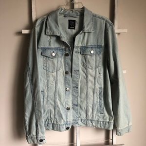 Men’s light denim jacket size medium NWT